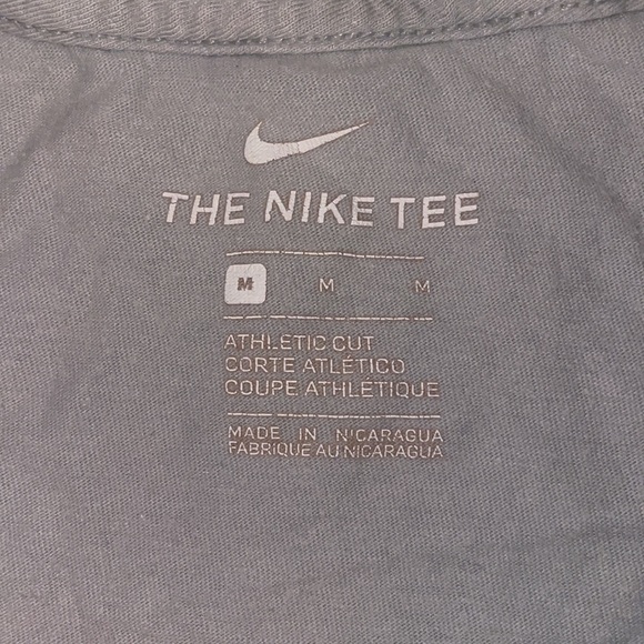 Nike Short Sleeve T-shirt - Picture 2 of 3